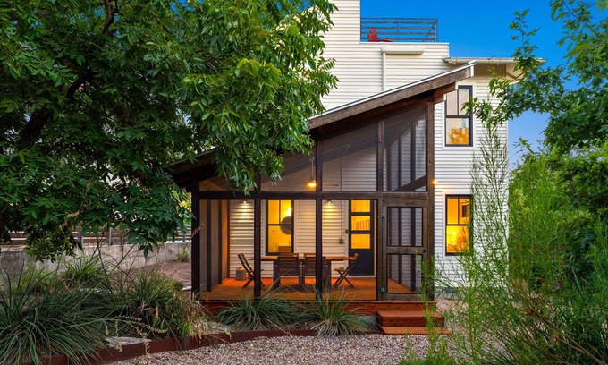 Foster Heights Maison | Rooftop Deck 5 Mins to Downtown
