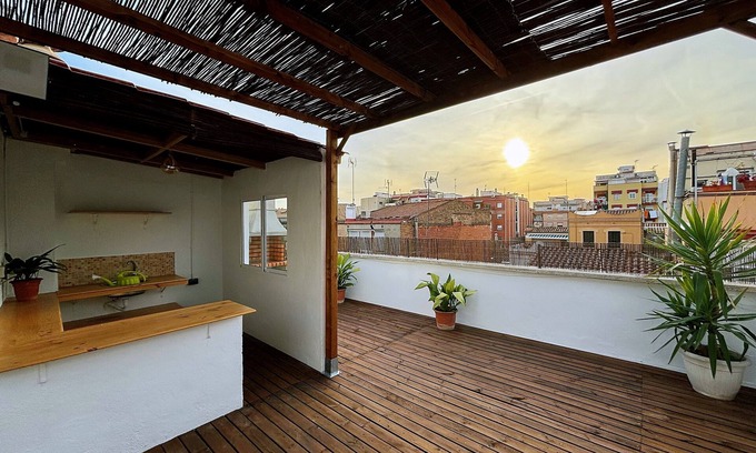 Esplugues de Llobregat Chalet De Ski | Rooftop terrace Premier Balcony Double room -Shared Bathroom and Washroom