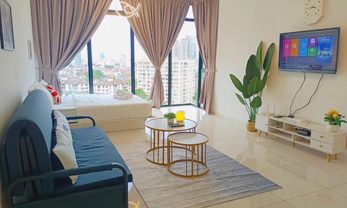 George Town Appartement | Rooftop Pool, 8 Pax, 2 Bedrooms, 2 Bathrooms, 2 Car Parks by Star Home