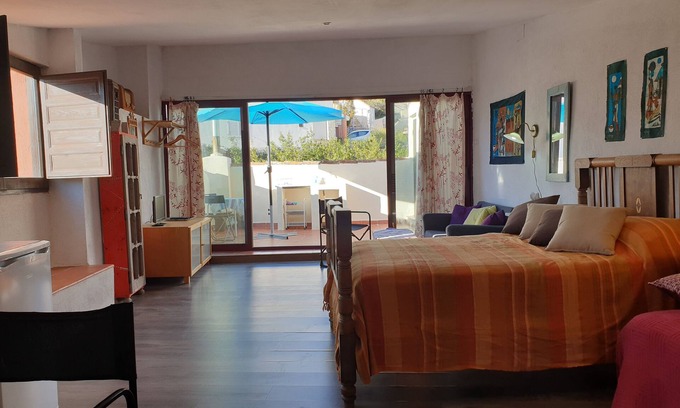 Duesaigues Appartement | Rooftop studio located between the beach in Cambrils and the Priorat wine district