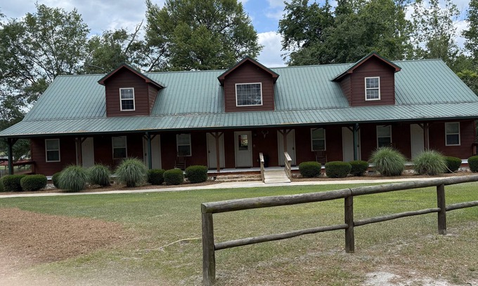 Twin City Maison | Room 1 & 2 - Charming 12-bedroom hotel with WiFi and AC in Twin City, GA.
