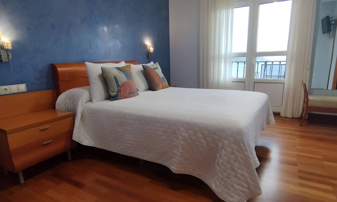 Faro Appartement | Chambre '102' avec vue sur la mer, terrasse partagée et Wi-Fi