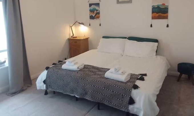Barrow Gurney Appartement | Room 2 (20 mins walk to Bristol Airport)