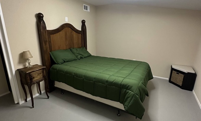 Italy Cabine | Room #3 - sleeps 2 located just 20 mins from the heart of downtown Waxahachie