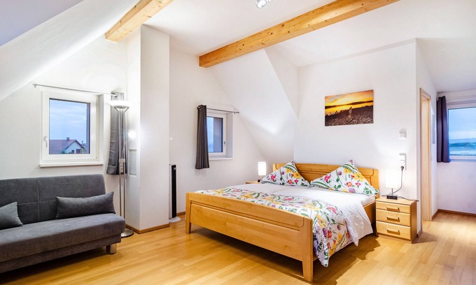 Reichenau Appartement | Chambre 'Zimmer 3' avec jardin partagé et Wi-Fi
