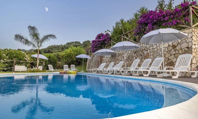 Sant'Angelo di Brolo Maison | Maison de vacances 'Arcaloro Resort Rooms Luna' avec vue sur la mer, Wi-Fi et climatisation