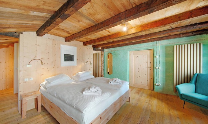 Dosoledo Appartement | Chambre 'Cànbrä Vèrdu' avec vue sur la montagne, terrasse partagée et Wi-Fi