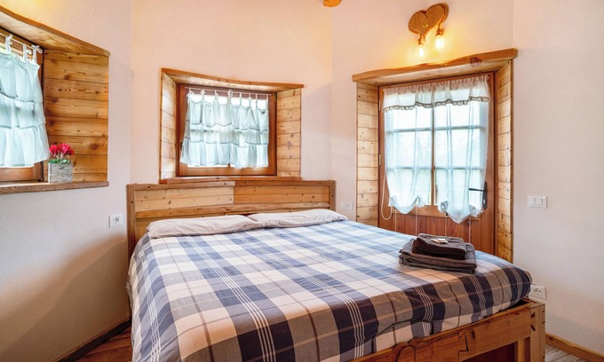 Arsie Appartement | Chambre 'Camera Rotonda' avec vue sur les montagnes, balcon et Wi-Fi