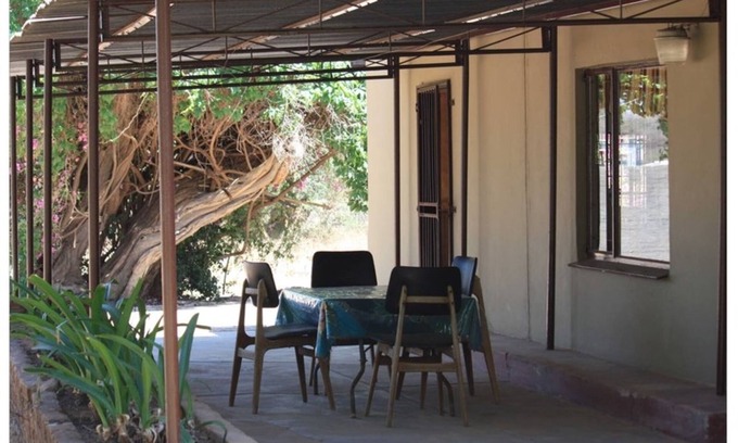 Lephalale Maison | Room in Guest Room - Confortable Farmhouse in Limpopo Province