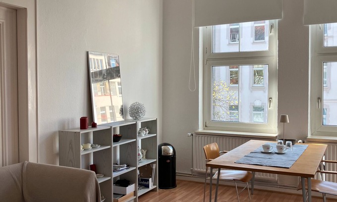 Vahrenwald Appartement | Room 'Das Weiße Zimmer Spezial H' with Balcony and Wi-Fi
