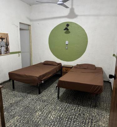 Lazaro Cardenas Hôtel | Room downtown