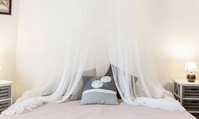 L'Epine Appartement | Room 'Edelweiss' with Private Terrace, Shared Garden and Wi-Fi
