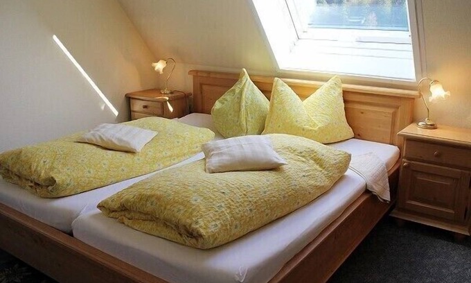 Hinterzarten Appartement | Room 'Familienzimmer' with Shared Terrace, Balcony and Wi-Fi