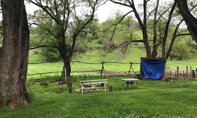 Sextonville Autre | Room for a crowd at Akey Valley in southwest Wisconsin