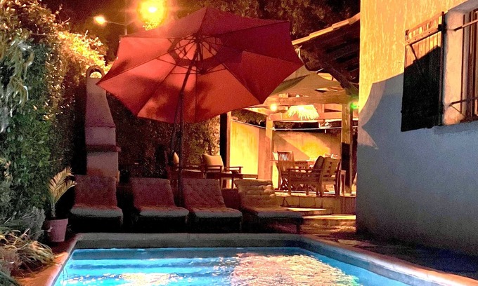Le Cres Villa | Chambre accès indépendant, avec piscine & wifi, proche plages et ville