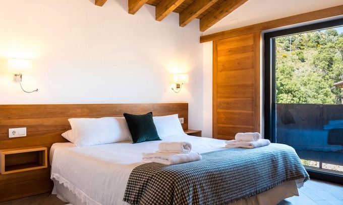 San Juan de Gredos Appartement | Chambre 'Galana Con Terraza' avec vue sur les montagnes, terrasse privée et Wi-Fi