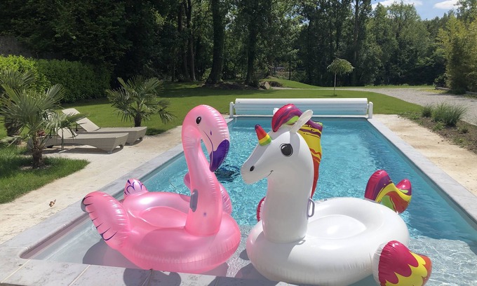 Beloeil Lit Et Petit-Déjeuner | Chambre dans une splendide propriété boisée agrémentée d’une piscine, spa, parc
