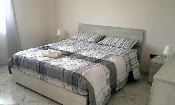 Eboli Maison | Room in Apartment - BB A Casa di Anto Eboli Sa vicino al Palasele