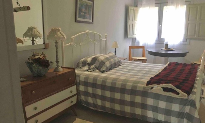 Candeleda Maison | Room in Bungalow - Cozy guest room with double bed