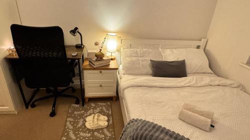 Frognal and Fitzjohns Maison | Room in Camden Shared Flat