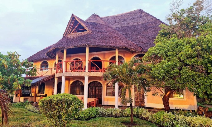 Shimoni Villa | Room in Guest Room - Eagle Suite 38m2 in Villa 560 m2, Indian Ocean View