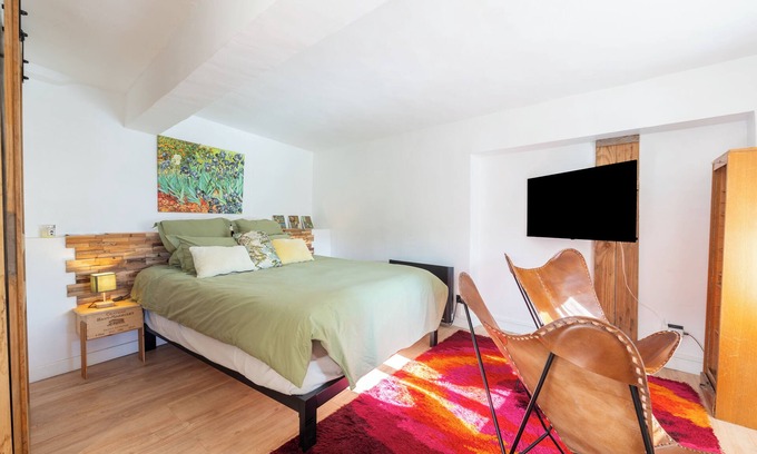 Navette Appartement | Chambre 'La Meule' avec vue sur les montagnes, piscine partagée et Wi-Fi