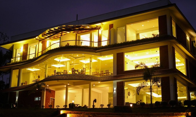 Vazhavatta Hôtel | Room-lakerose Wayanad Resort - Lake View