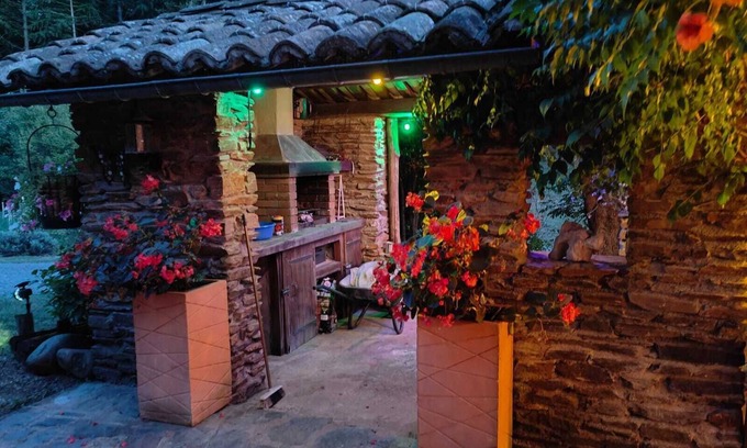 Saumane Appartement | Chambre 'Le Moint Aigoual' avec terrasse partagée, jardin partagé et Wi-Fi