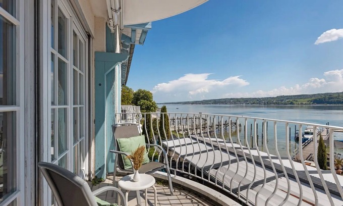 Reichenau Appartement | Room 'Mit Seeblick Und Balkon' with Lake View, Shared Terrace and Wi-Fi