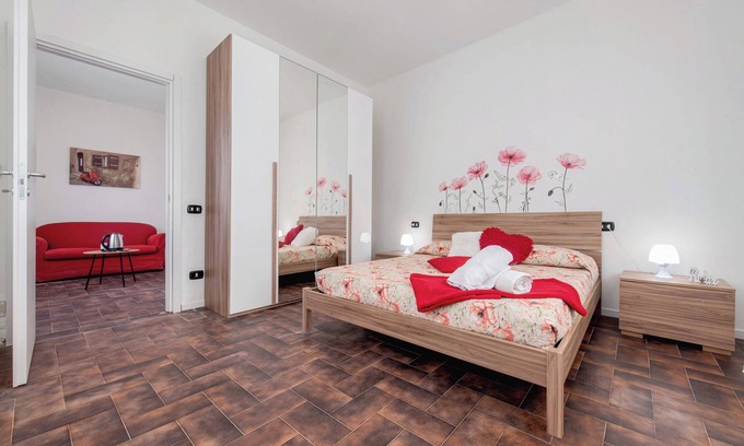 Alzate Brianza Appartement | Chambre "Rossa" avec terrasse partagée et Wi-Fi