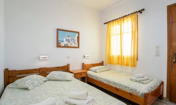 Logaras Appartement | Chambre 'Studio 3' avec vue sur les montagnes, Wi-Fi et climatisation