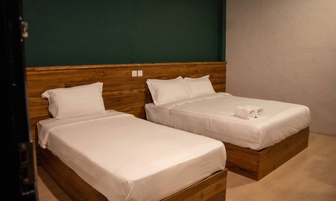 Pegawai Hôtel | Room V @ Jalan Sultanah