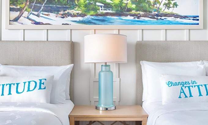 I-435 West KC-KS Hôtel | Room w/Balcony Overlooking Pool – Your Tropical Escape Awaits