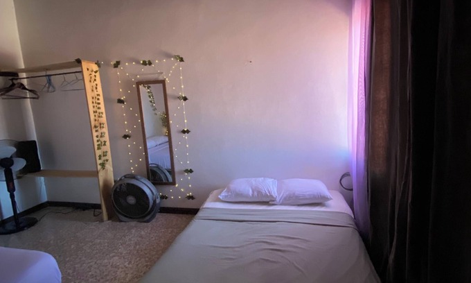 Liberia Lit Et Petit-Déjeuner | Room+WiFi+Kitchen+Tv+Laundry+Parking @Guanacaste