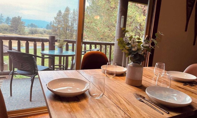 Sunriver Copropriété | Room With a View Condo includes SHARC passes !