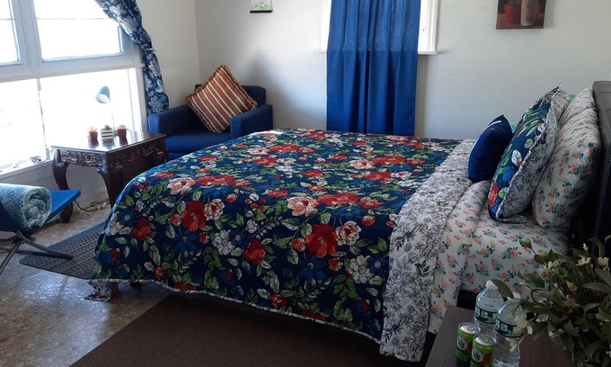 Revere Maison | Room With Fantastic Front Ocean And Beach View! House Right Across The Ocean!