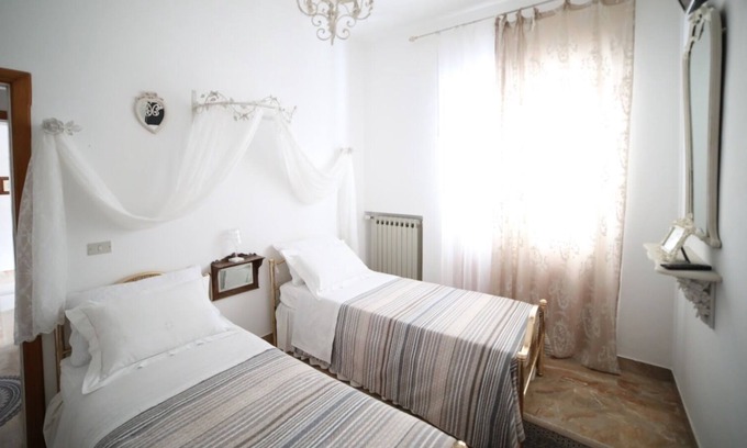Colonnella Lit Et Petit-Déjeuner | room with panoramic view
