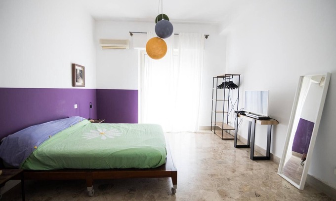 Reggio Calabria Appartement | Room with private bathroom in the city center.