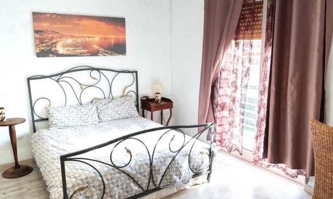 Secondigliano Appartement | Room with private bathroom - Brown