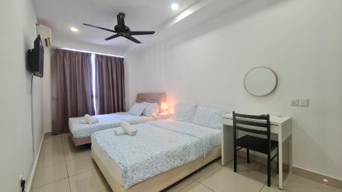 Downtown George Town Maison | Rooms at Mansion One, Shared Apartment Only