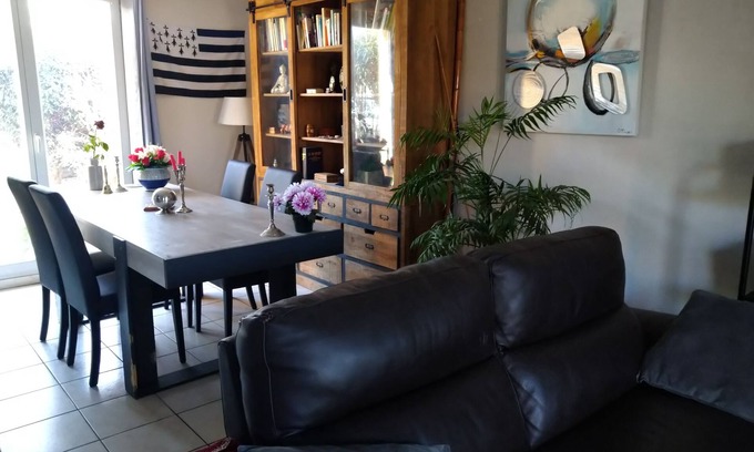 Carcassonne Lit Et Petit-Déjeuner | Chambres dans maison, piscine dans résidence