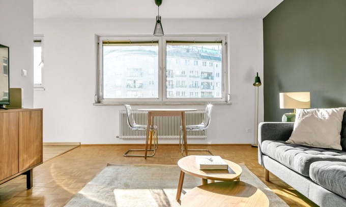 Erdberg Appartement | Roomy Landstraße 1BR w/ Elevator, near Metro U3, by Blueground