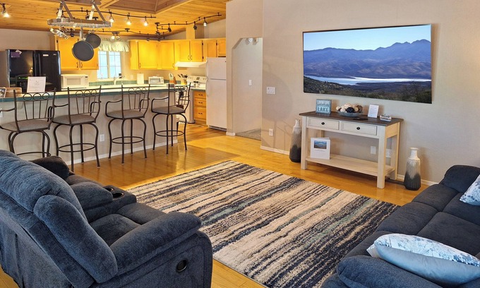 Roosevelt Maison | Roosevelt Lake Home minutes from Schoolhouse Boat Ramp