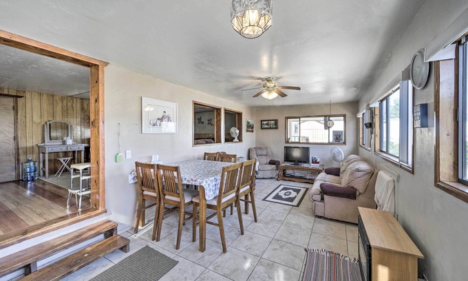 Roosevelt Maison | Roosevelt Retreat w/ Fire Pit ~ 3 Mi to Lake!