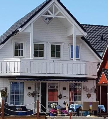 Austevoll Maison | Rorbu i Austevoll med 3 soverom og mulighet for båtleie
