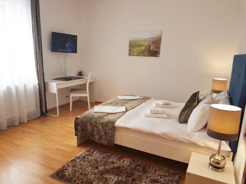 Three Oaks Maison | RORO Residence - 2 apartamente într-o vilă central