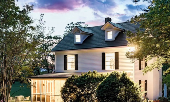 Batesville Cottage | Rosé All Day: Wine Country Getaway! Walk to Dining