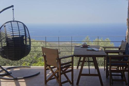 Amigdalokefali Maison | Rosales stone house