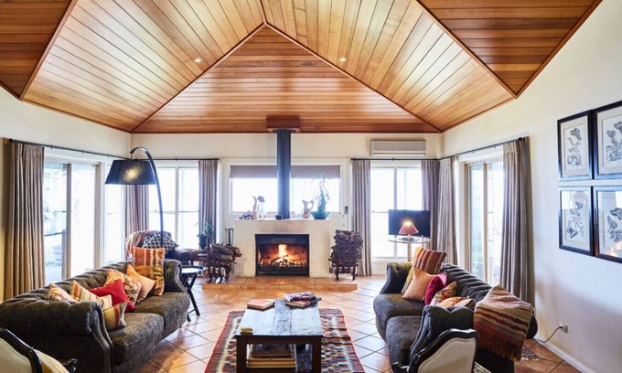 Eurunderee Maison | Rosby Guesthouse, 4 king rooms 4 private ensuites