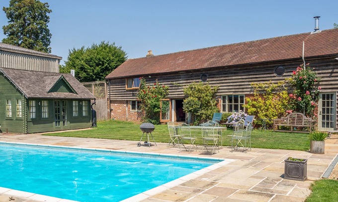 Ipswich Maison | Restaurée avec goût, Rose Barn est le refuge parfait pour un couple ou une famille.